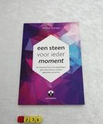 1235. Boek: een steen voor ieder moment Door Michael Gienger, Nieuw, Ophalen of Verzenden, Michael Gienger