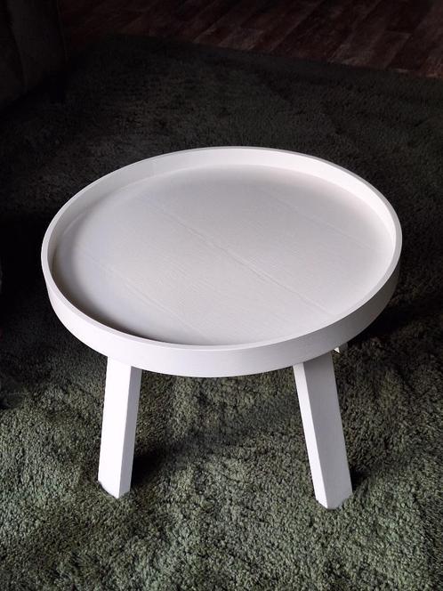 Leuke, witte salontafel, ook als bijzettafel te gebruiken, Huis en Inrichting, Tafels | Salontafels, Zo goed als nieuw, Minder dan 50 cm