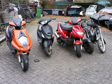 GEZOCHT!! Oude scooter/brommer/motorblokje regio drenthe beschikbaar voor biedingen