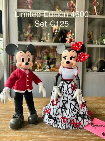 Disney Store Valentine Dolls Limited Edition / set prijs 
