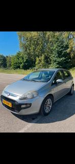 Fiat Punto 1.3 Multijet CRUISE / AIRCO/ NEW APK, Auto's, Voorwielaandrijving, 4 cilinders, 400 kg, Origineel Nederlands