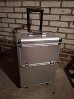 kapper/visagie koffer aluminium, Ophalen, Wieltjes, Minder dan 50 cm, Zo goed als nieuw