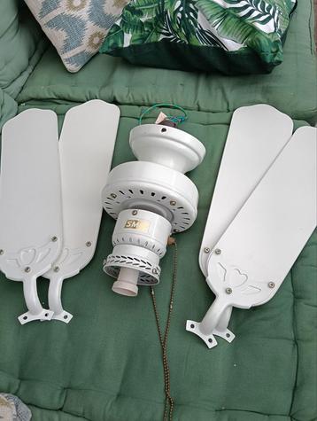 SMC Plafondventilator met Verlichting beschikbaar voor biedingen