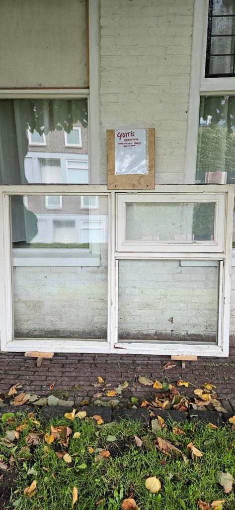 Houten Raamkozijn - Gratis Af te Halen!, Doe-het-zelf en Verbouw, Kozijnen en Schuifpuien, Ophalen