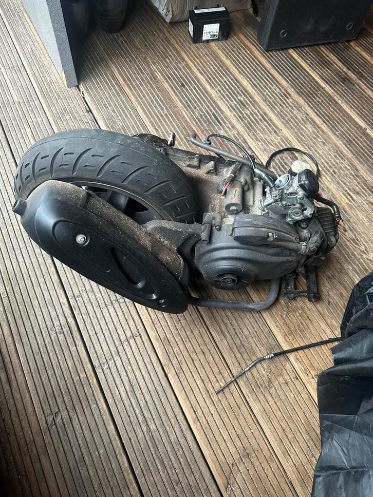 piaggio zip 4t 2v malossi, Fietsen en Brommers, Scooters | Piaggio, Zo goed als nieuw, Zip, Benzine, Ophalen of Verzenden