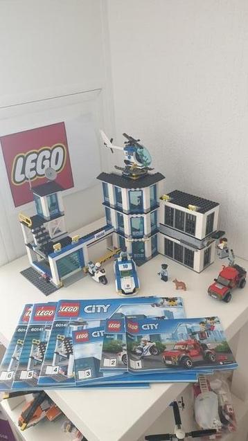 Lego politiebureau 60141 super netjes  beschikbaar voor biedingen