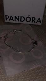PANDORA ARMBADN ( MET BEDELS), Ophalen of Verzenden, Zo goed als nieuw, Met bedels of kralen, Zilver
