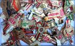 doos (5) met paar honderd sigarenbandjes. gebundeld., Verzamelen, Sigarenbandjes, Gebruikt, Verzenden