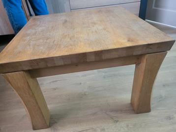Eikenhouten Salontafel beschikbaar voor biedingen