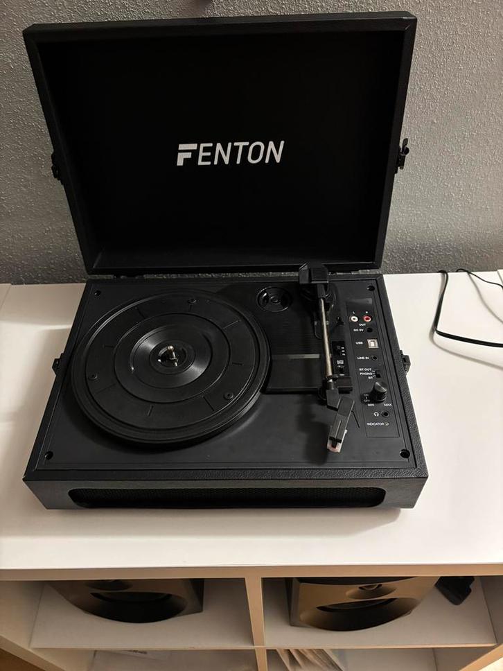 Fenton platenspeler koffer (speaker werkt niet), Audio, Tv en Foto, Platenspelers, Zo goed als nieuw, Overige merken, Ophalen