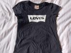 Levi's t-shirt, Meisje, Ophalen of Verzenden, Zo goed als nieuw, Shirt of Longsleeve