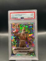 2022 Topps Sapphire Max Verstappen #159 PSA 9 Sepia 044/100, Hobby en Vrije tijd, Stickers en Plaatjes, Verzenden, Nieuw, Plaatje