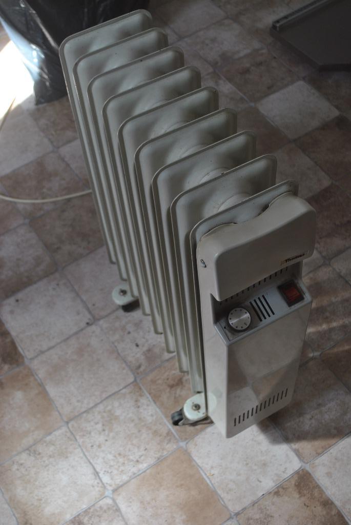 Elektrische kachel, Thomas, 2000w, Huis en Inrichting, Kachels, Gebruikt, Vrijstaand, Overige soorten, Elektrisch, Ophalen