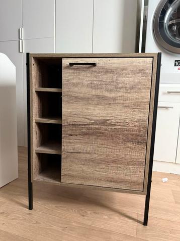 Gratis: leuk kastje voor bergruimte in de hal/badkamer etc. beschikbaar voor biedingen