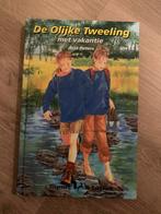 Boek: de olijke tweeling met vakantie, Boeken, Ophalen of Verzenden, Zo goed als nieuw
