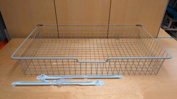 Ikea beige draadmand voor Pax kast - afbeelding 1