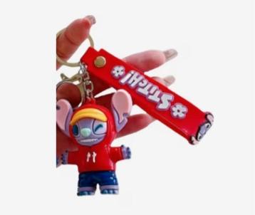 Stitch Sleutelhangers en labubus  beschikbaar voor biedingen