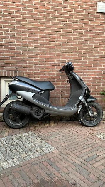 Peugeot viva city snorfiets beschikbaar voor biedingen