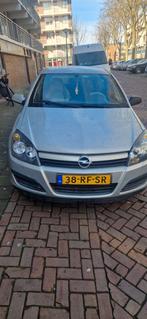 Opel Astra 1.6 16V 77KW 5D AUT 2005 Wit, Zwart, 1165 kg, Wit, Particulier