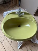 Vintage Ideal Standard Wastafel (Groen) + Kraan (2 stuks), Huis en Inrichting, Badkamer | Badkamermeubels, Ophalen, Gebruikt, 50 tot 100 cm