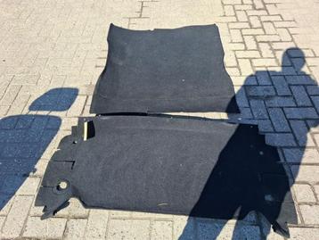 Vloerplaat bagageruimte van een Volkswagen Golf beschikbaar voor biedingen