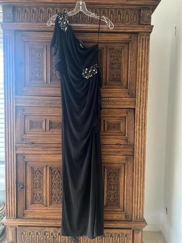 Jane Norman zwarte slim fit maxi galajurk beschikbaar voor biedingen