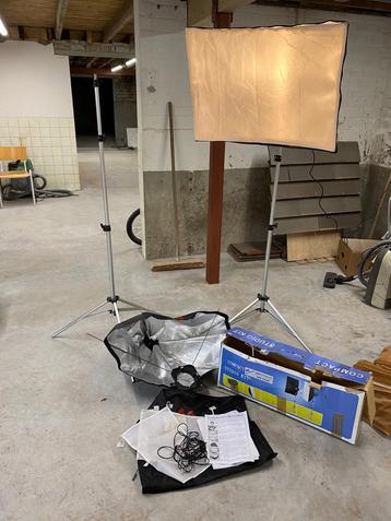 Falcon Eyes Studioflitsset SSK-2200D Incompleet - 1 flitser beschikbaar voor biedingen