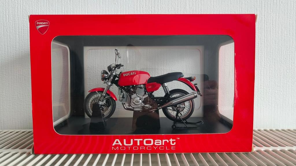 Ducati GT 1000 & Vespa GS Autoart 1:12, Ophalen of Verzenden, Zo goed als nieuw, Motoren