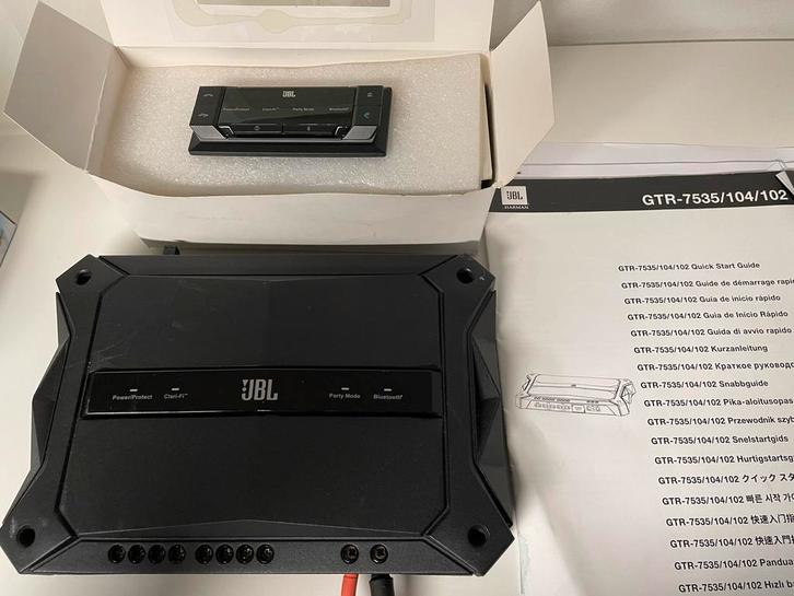 JBL GTR-104 Auto Versterker met Bluetooth, Auto diversen, Autoradio's, Zo goed als nieuw, Ophalen of Verzenden