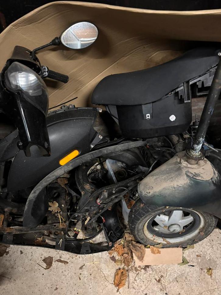 Zip onderdelen, Fietsen en Brommers, Scooters | Piaggio, Zo goed als nieuw, Overige modellen, Benzine, Ophalen