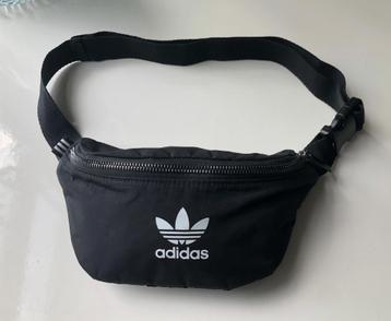 Adidas originals heuptas heuptasje beschikbaar voor biedingen
