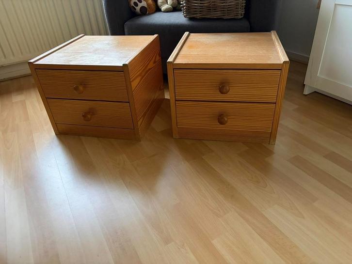 Nachtkastjes, Huis en Inrichting, Slaapkamer | Nachtkastjes, Gebruikt, Minder dan 55 cm, Minder dan 45 cm, Ophalen of Verzenden