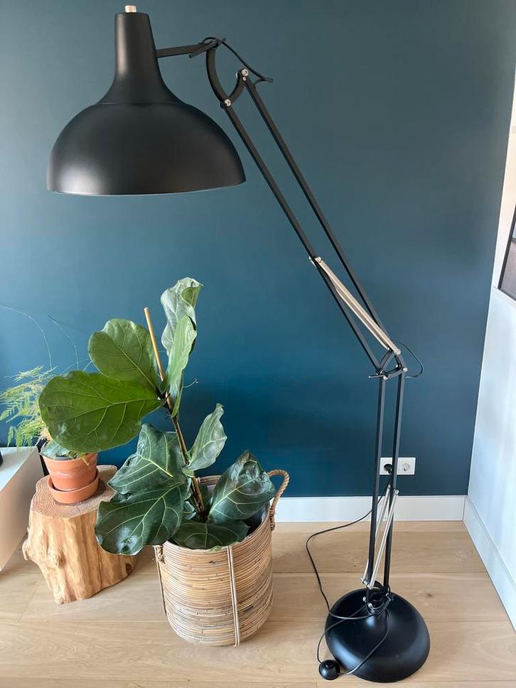 Zwarte Booglamp - Industrieel Design, Huis en Inrichting, Lampen | Vloerlampen, Gebruikt, 150 tot 200 cm, Metaal, Ophalen