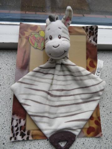 Knuffeldoek zebra zebrapaard merk PIA Soft Toys met bijtstuk beschikbaar voor biedingen