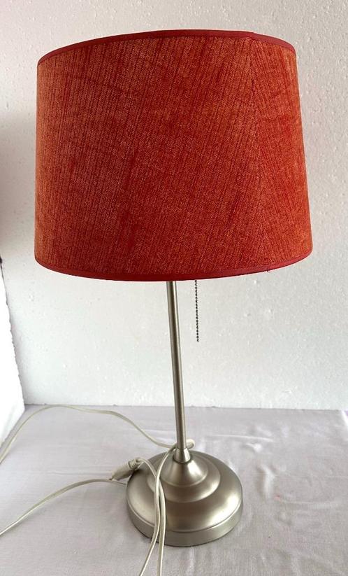 tafellamp Ikea voet oranje stoffen kap lamp tafellamp Ikea, Huis en Inrichting, Lampen | Tafellampen, Gebruikt, Minder dan 50 cm