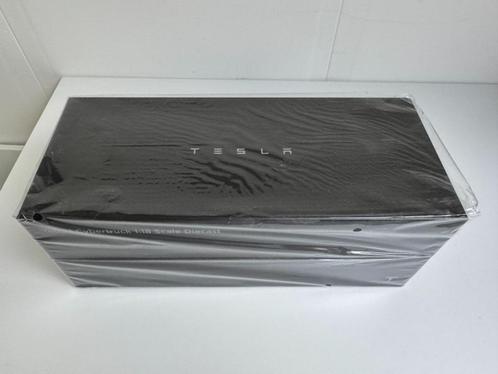 Tesla Cybertruck 1:18 schaalmodel – Nieuw in gesealde doos, Hobby en Vrije tijd, Modelauto's | 1:18, Nieuw, Overige merken, Ophalen of Verzenden
