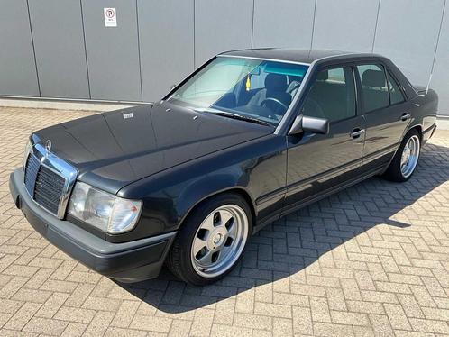 1988 Mercedes 260E oldtimer 6 cilinder, Auto's, Oldtimers, Bedrijf, Mercedes-Benz, Overige brandstoffen, Overige carrosserieën