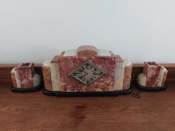 Antieke marmeren klok art deco beschikbaar voor biedingen