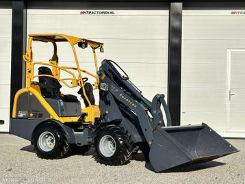 TE KOOP: zeer nette DEMO EUROTRAC W11 beschikbaar voor biedingen