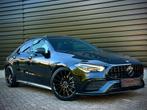 Mercedes-benz CLA-klasse 180 AMG CLA45S PANO|MEMORY|SFEER|KE, Auto's, Gebruikt, Euro 6, 4 cilinders, Zwart