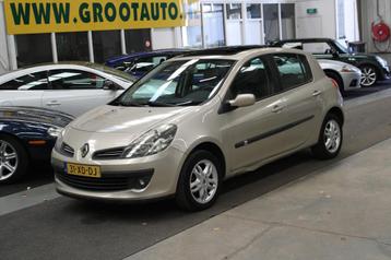 Renault Clio 1.6-16V Exception Panoramadak|Cruise|Trekhaak beschikbaar voor biedingen