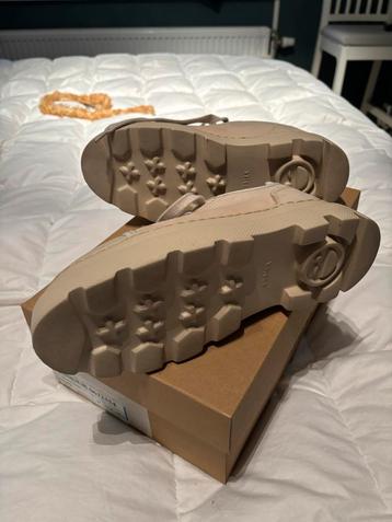 Nibikk Beige Sneakers Maat 37 geheel nieuw beschikbaar voor biedingen