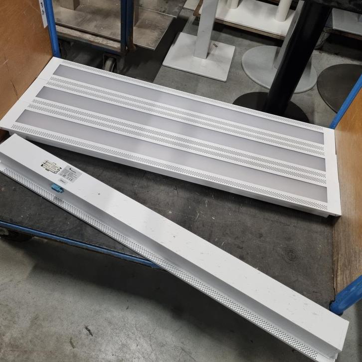 Design LED TL armatuur 120 cm - 34 watt, Doe-het-zelf en Verbouw, Bouwverlichting, Gebruikt