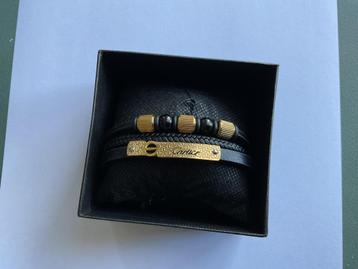 Armbanden de luxe beschikbaar voor biedingen