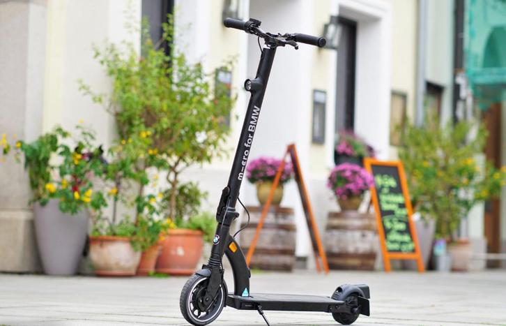 MICRO M1 COLIBRI / BMW Elektrische Step, Fietsen en Brommers, Steps, Zo goed als nieuw, Elektrische step (E-scooter), Ophalen