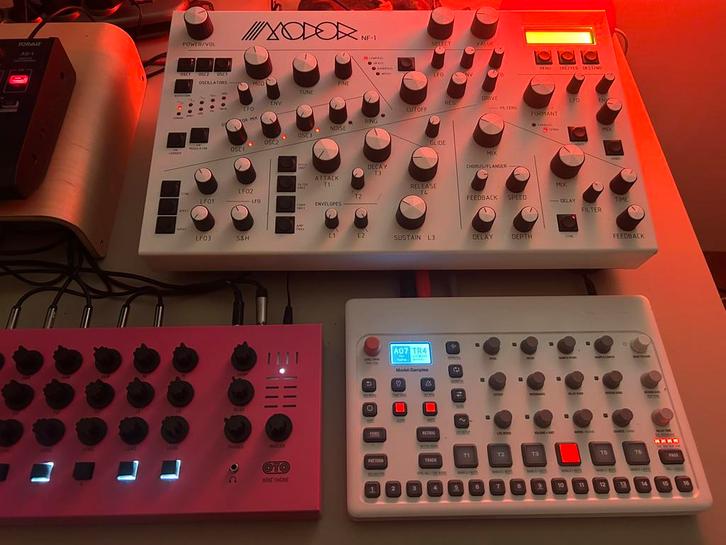 Zeldzame Modor NF-1 (evt ruil) nieuwere mk2 versie, Muziek en Instrumenten, Synthesizers, Zo goed als nieuw, Overige aantallen