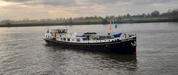 Luxe motor, beurtvaarder, beurtschip, woonschip, woonboot beschikbaar voor biedingen