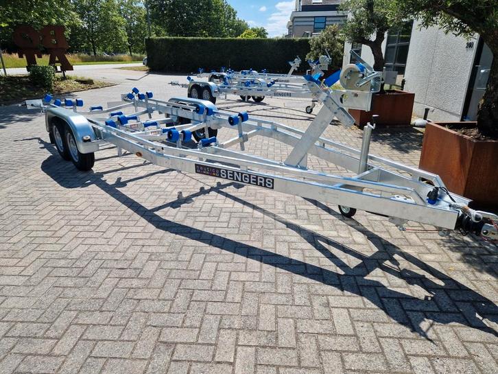 VL2700 met LED -  7m -  DIRECT RIJDEN, Watersport en Boten, Boottrailers, Nieuw, Overige typen, 6 tot 9 meter, Verstelbare verlichting