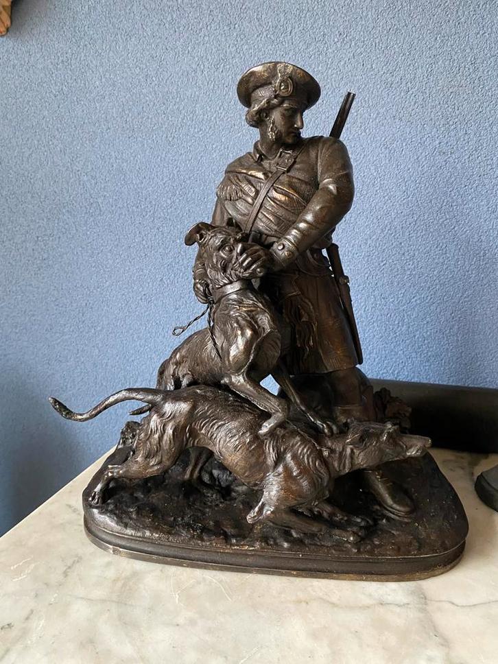 Antiek beeld schotse jager met jachthonden, Antiek en Kunst, Kunst | Beelden en Houtsnijwerken, Ophalen