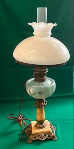 Antieke Lamp met Glazen Kap, Ophalen of Verzenden